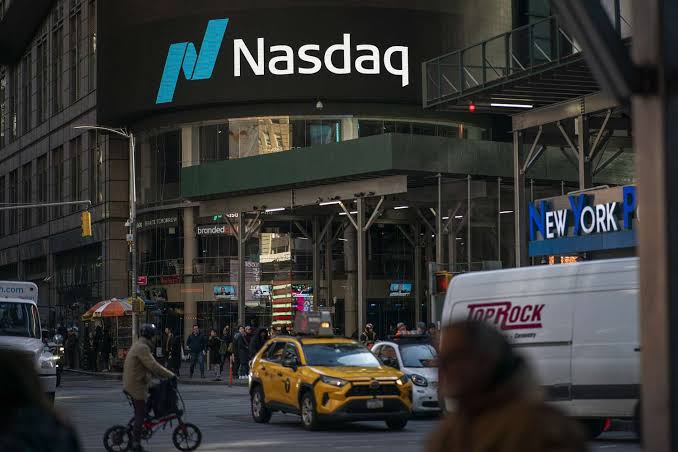What Does the Nasdaq Composite Tell Us About the Global Stock Market?